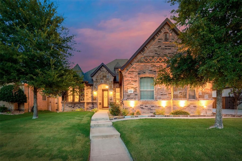 6512 Stone Creek Dr, North Richland Hills, TX 76182 - photo 1