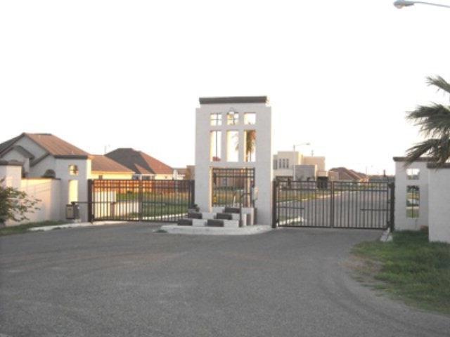 501 Purple Bugambilia, Pharr, TX 78577 - photo 1