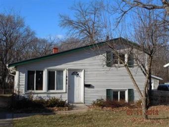 431 Tulsa Ave, Carpentersville, IL 60110 - photo 1