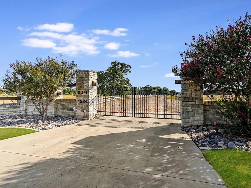 1584 County Road 226, Giddings, TX 78942 - photo 1