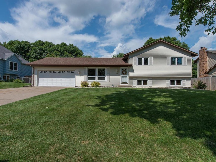 Wonderfully located on premium lot on cul-de-sac, 