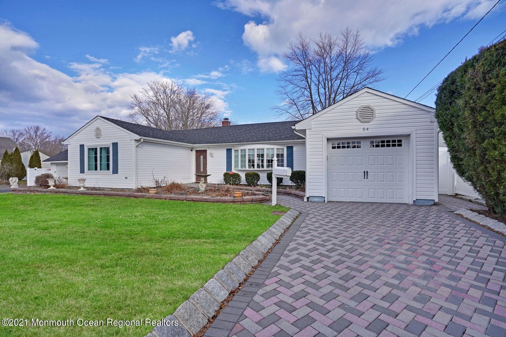 54 Poplar Ave WLB picture 1