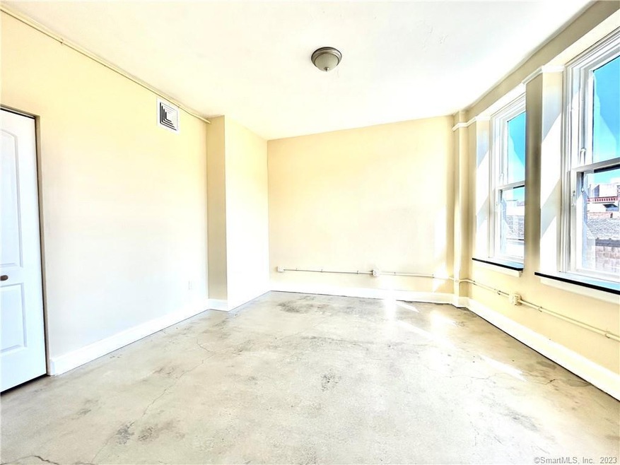 77 Bank St unit 3B, Waterbury, CT 06702 - photo 1