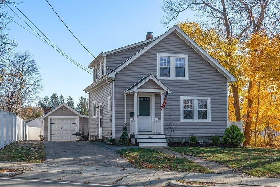 202 Salem St, Wakefield, MA 01880 - photo 1