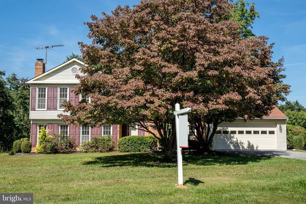 704 Covington Ct, Sykesville, MD 21784 - photo 1