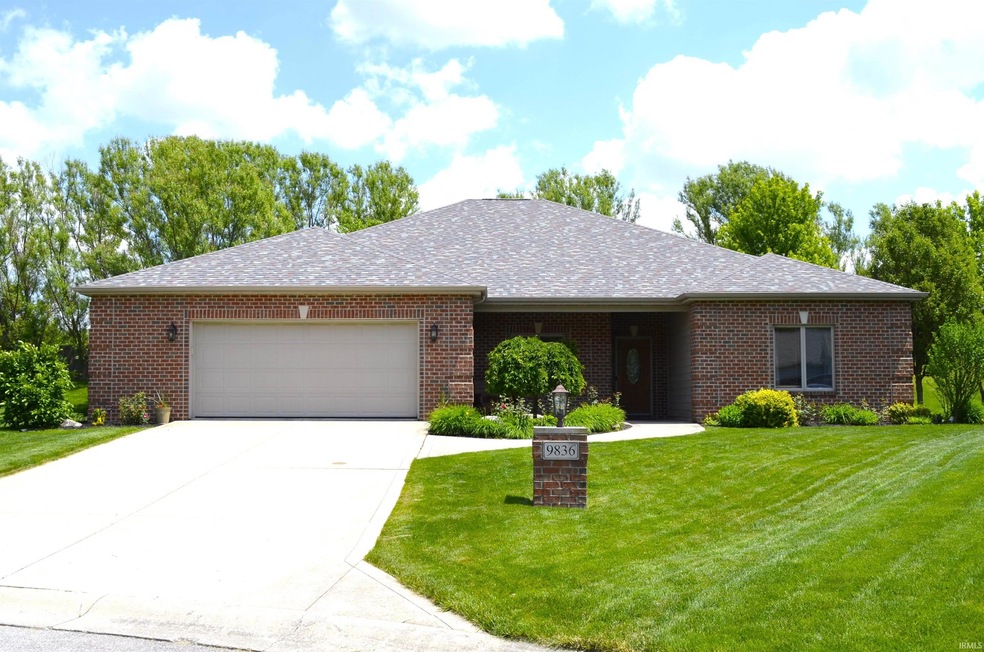 9836 Forest Creek Dr, Fort Wayne, IN 46835 - photo 1