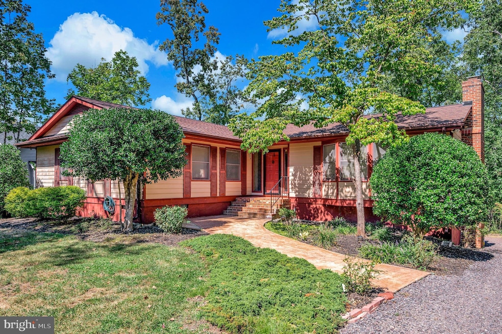 204 Freedom Rd, Locust Grove, VA 22508 - photo 1