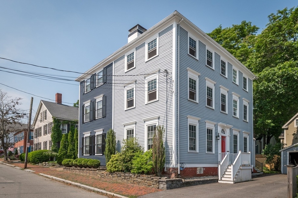 2 Court St unit 3, Newburyport, MA 01950 - photo 1