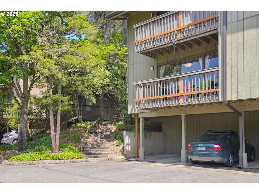 7522 SW Barnes Rd unit E, Portland, OR 97225 - photo 1