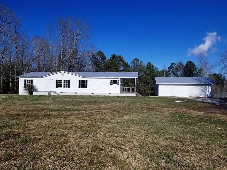 208 Fairfield Rd, Walhalla, SC 29691 - photo 1