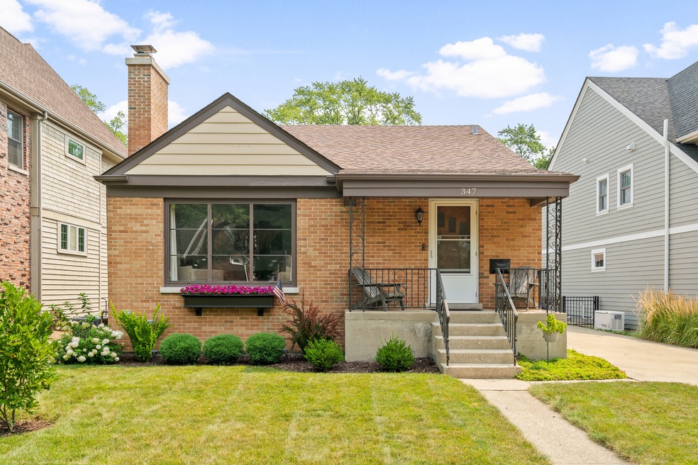 347 N Larch Ave, Elmhurst, IL 60126 - photo 1