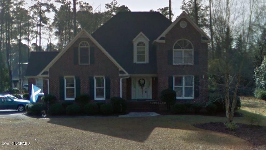 801 Robinwood St, Burgaw, NC 28425 - photo 1