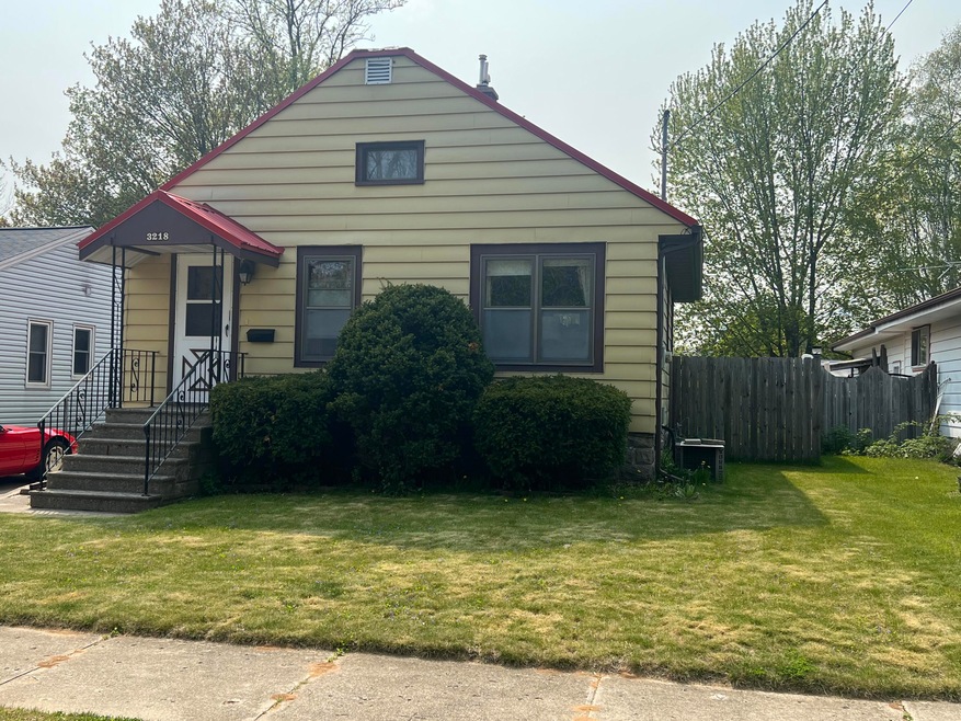 3218 Prairie St, Two Rivers, WI 54241 - photo 1