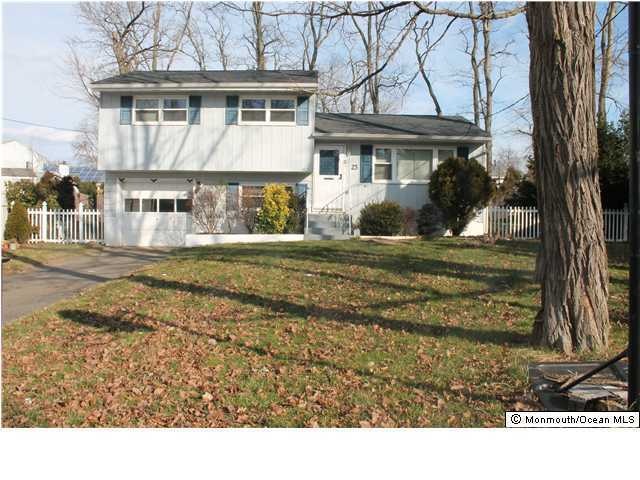 23 Palmer Ct, Middletown, NJ 07748 - photo 1