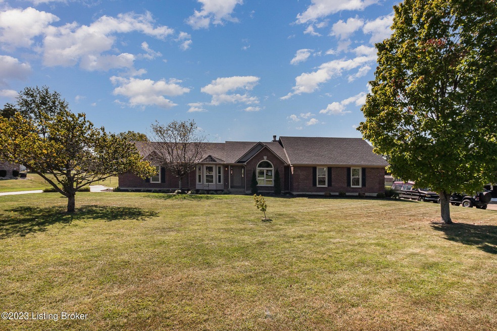 141 Kamp Dr, Mount Washington, KY 40047 - photo 1