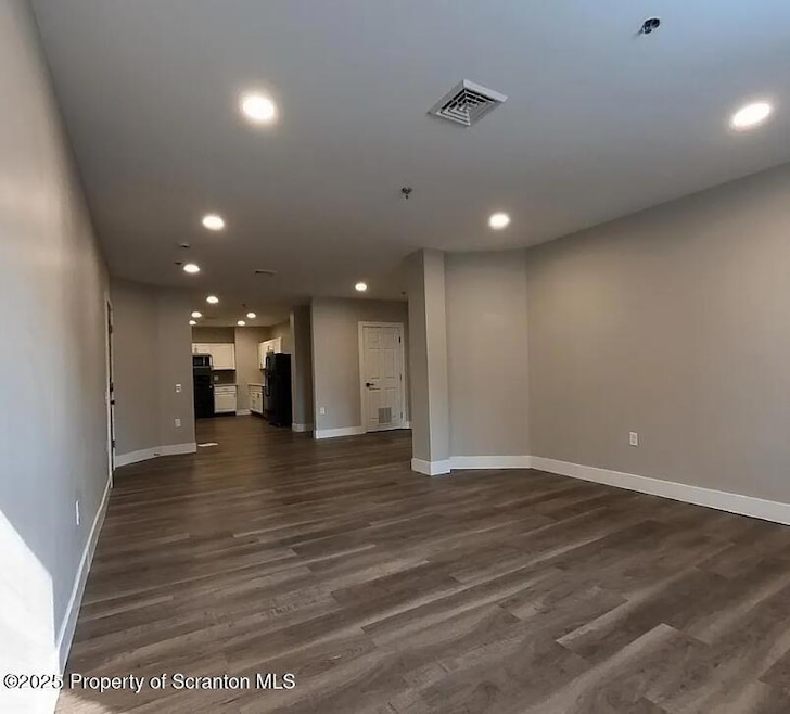 For Rent $1,475/month