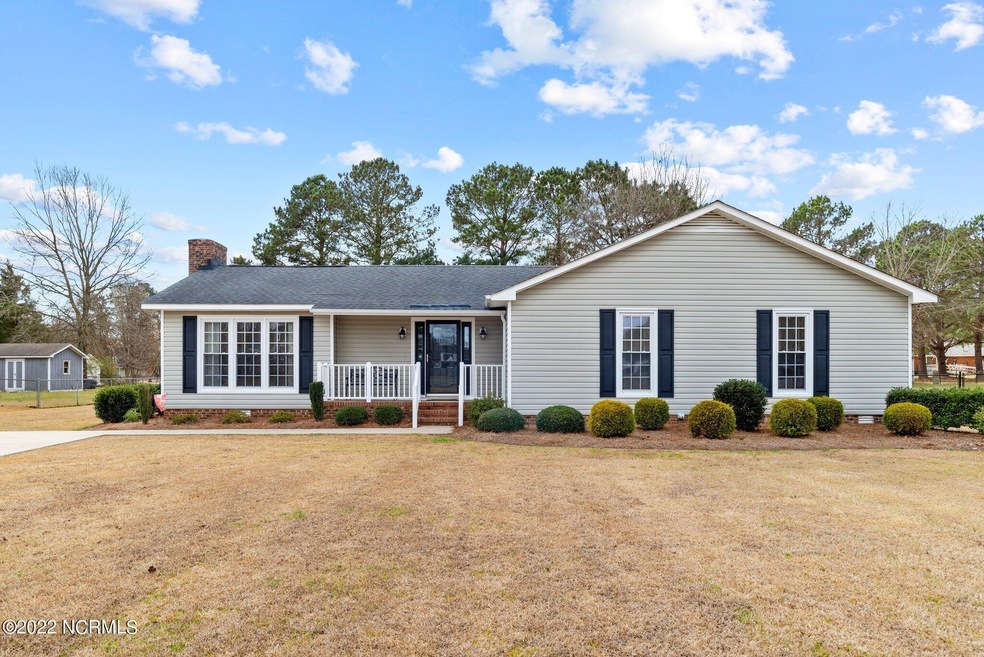 639 Davenport Farm Rd, Winterville, NC 28590 - photo 1