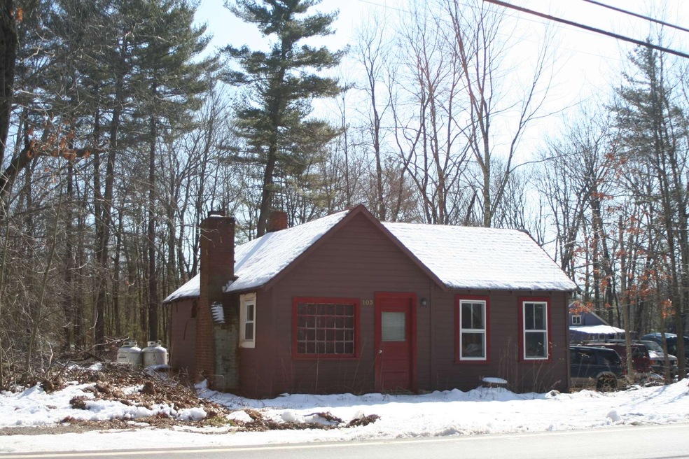 103 N Main St, Newton, NH 03858 - photo 1