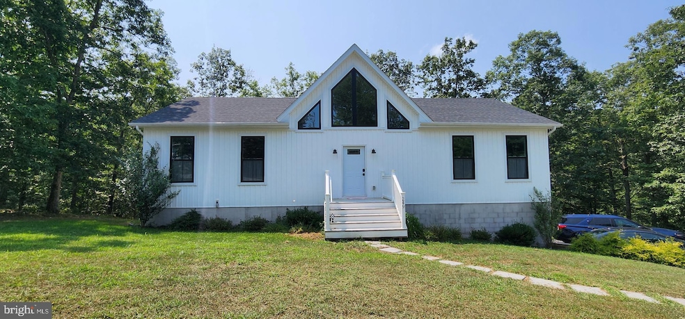 249 Fairview Oaks Ln, Berkeley Springs, WV 25411 - photo 1