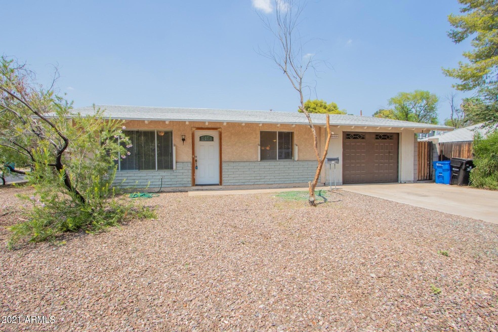 2602 E Pinchot Ave, Phoenix, AZ 85016 - photo 1