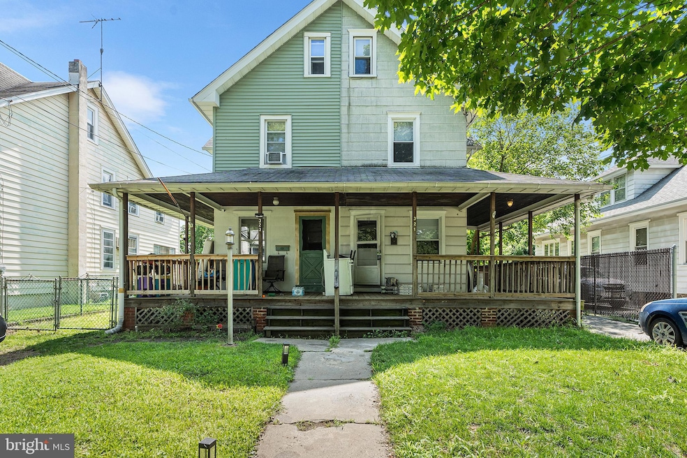 321 Leconey Ave, Palmyra, NJ 08065 - photo 1