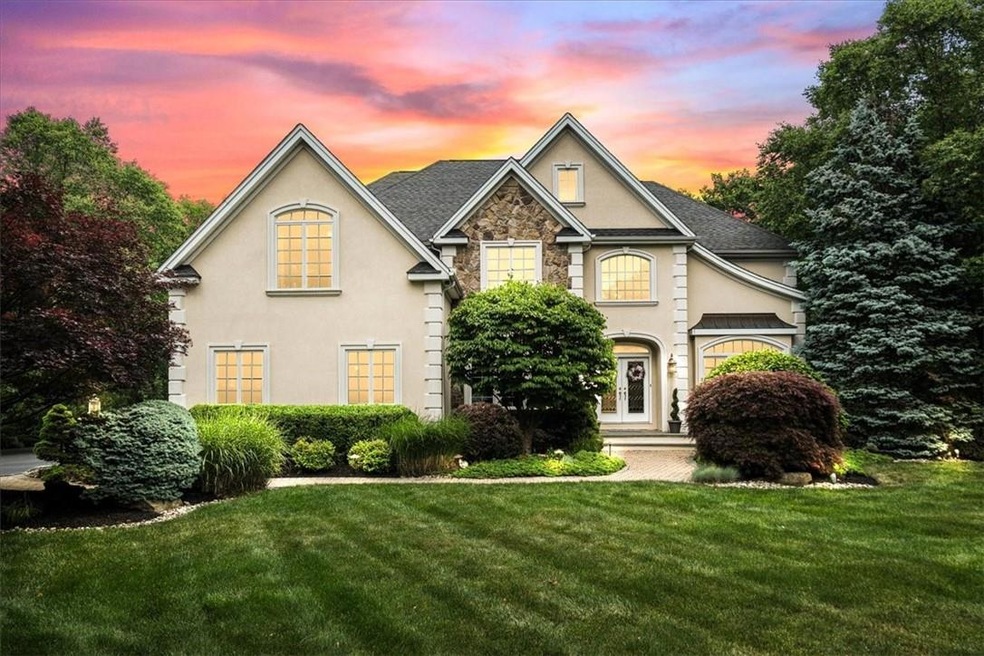 9 Lakeview Ct, Pomona, NY 10970 - photo 1