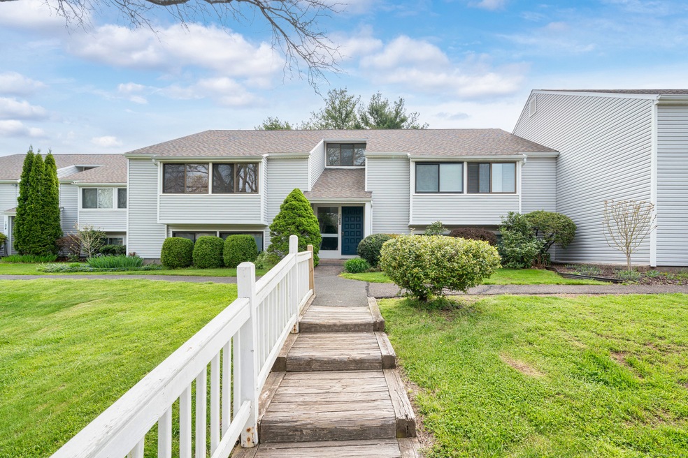 102 Brookwood Dr unit C, Rocky Hill, CT 06067 - photo 1