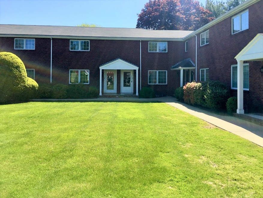 37 Linden St unit 17, Wellesley, MA 02482 - photo 1