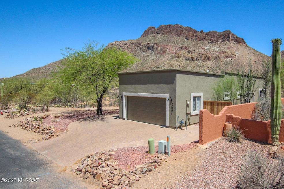 6056 W 10 Star Dr, Tucson, AZ 85713 - photo 1