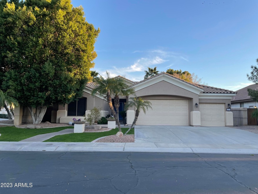 311 W Vinedo Ln, Tempe, AZ 85284 - photo 1