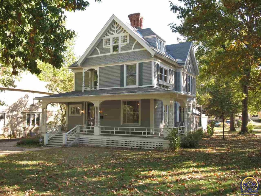 224 SW Woodlawn Ave, Topeka, KS 66606 - photo 1