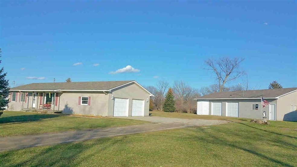 2421 S Sheridan Rd, Lennon, MI 48449 - photo 1