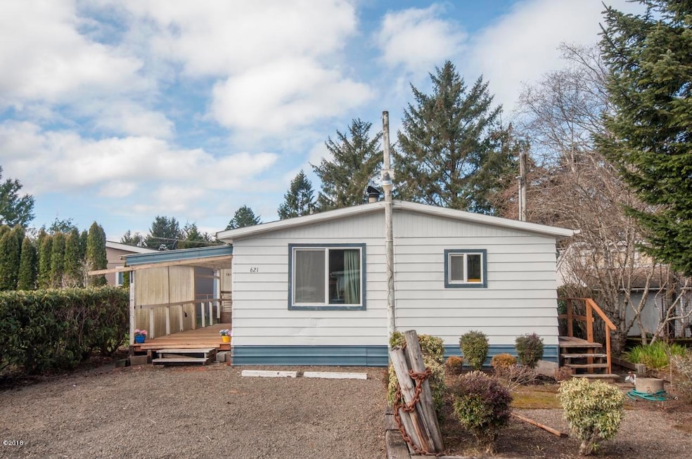 621 SE Reef Ave, Lincoln City, OR 97367 - photo 1