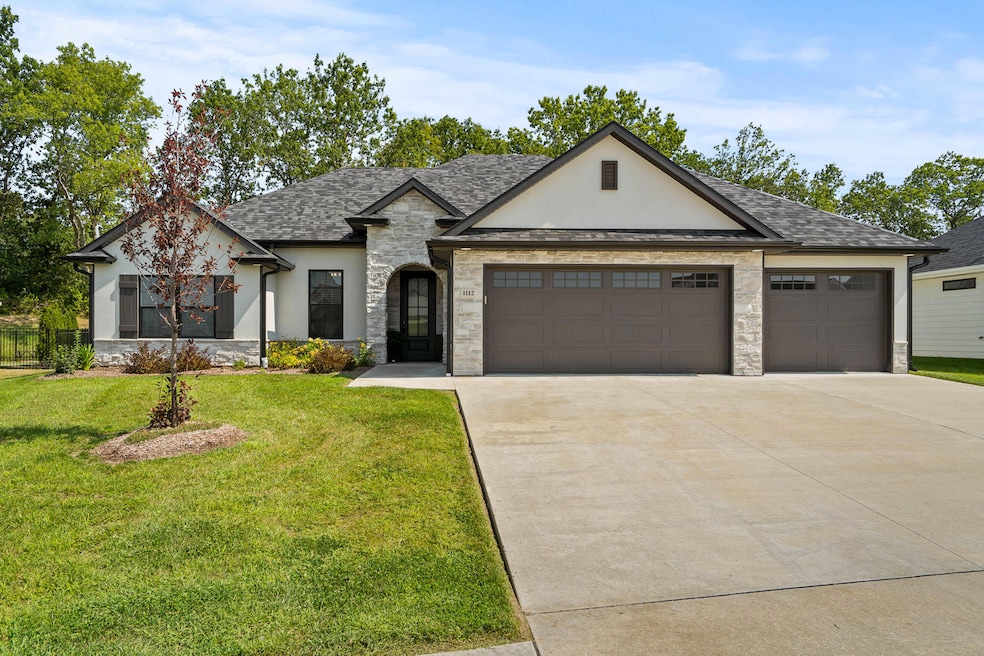 1112 Shore Acres Loop