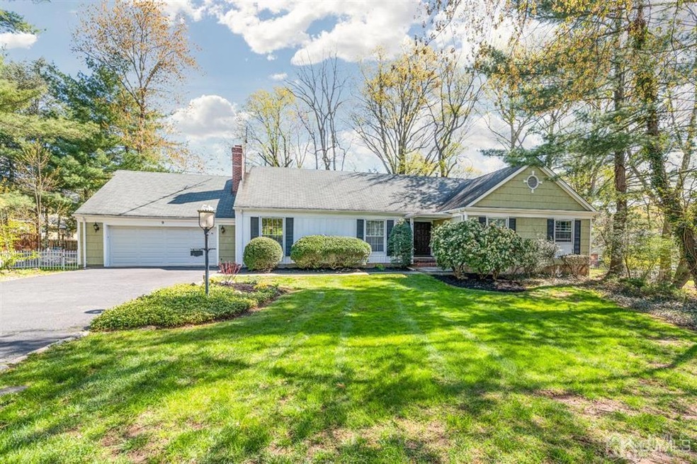 9 Stirling Ct, Metuchen, NJ 08840 - photo 1