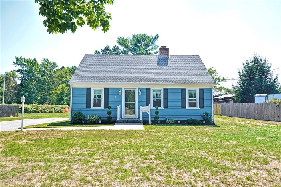 191 Forbes St, Riverside, RI 02915 - photo 1