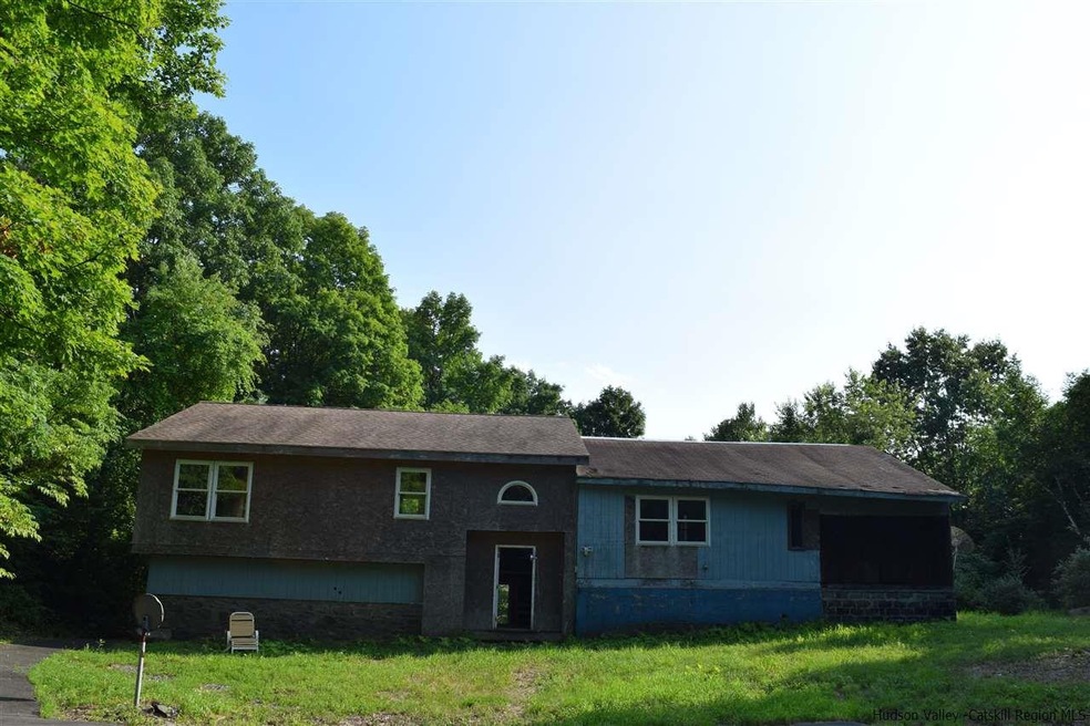 70 Loughran Ln, Highland, NY 12528 - photo 1