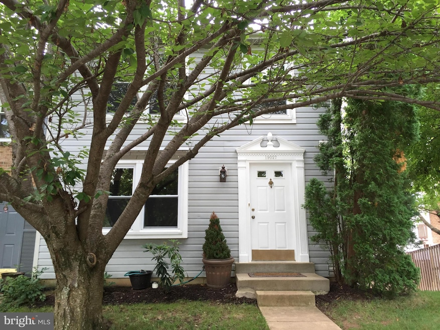 19027 Partridge Wood Dr, Germantown, MD 20874 - photo 1