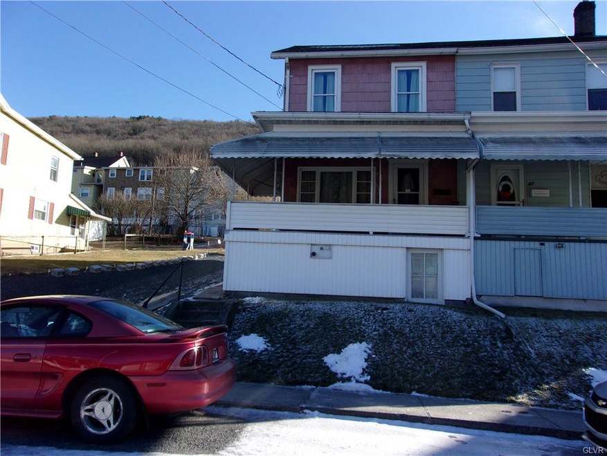 Front view of property