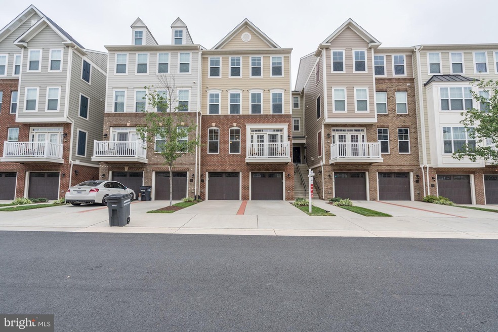 25208 Briargate Terrace, Chantilly, VA 20152 - photo 1