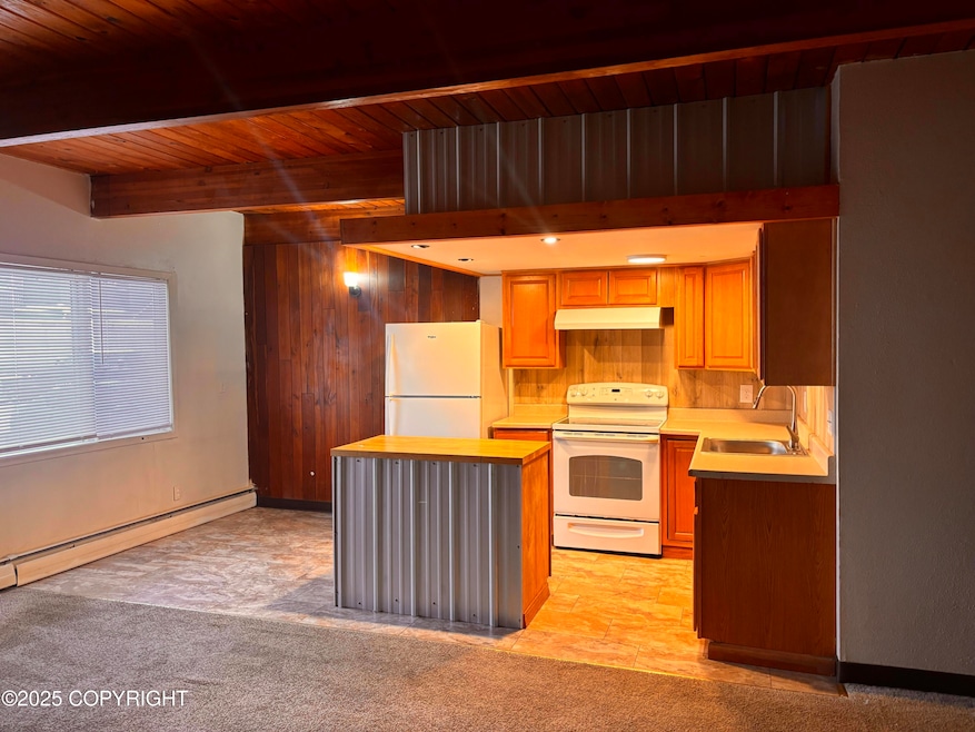 808 W 29th Place unit 3, Anchorage, AK 99503 - photo 1