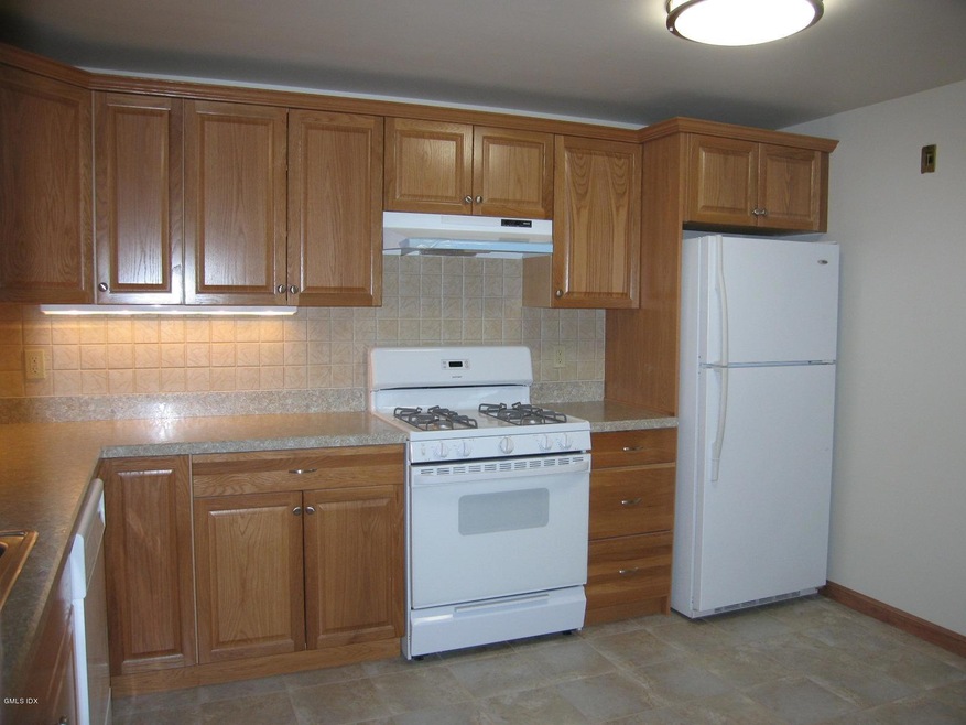 35 Cos Cob Ave, Cos Cob, CT 06807 - photo 1