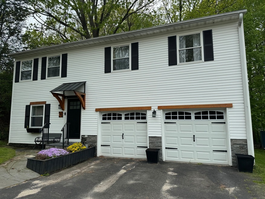 203 Townsend Ave, Waterbury, CT 06705 - photo 1