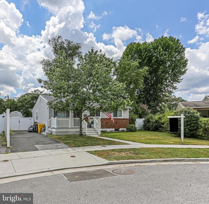 210 Hollywood Ct, Glen Burnie, MD 21060 - photo 1