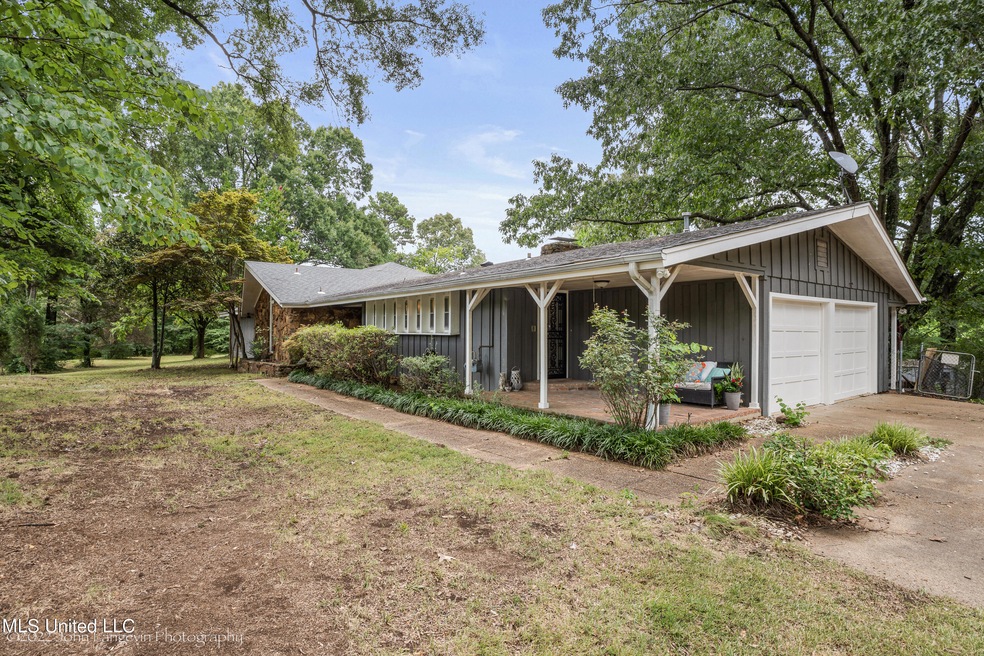 1560 Mount Pleasant Rd-Exterior-1