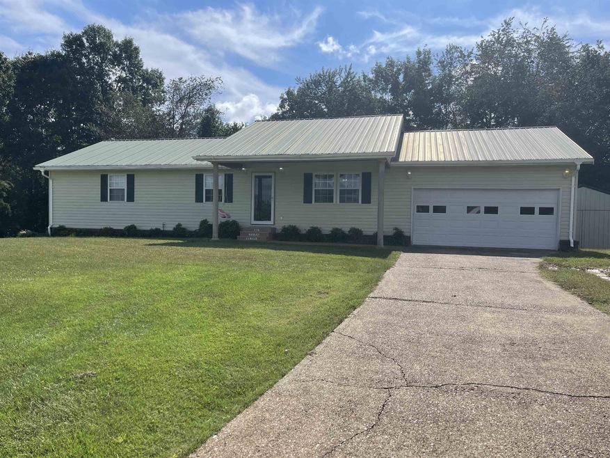 110 Hadley Cir, Linden, TN 37096 - photo 1