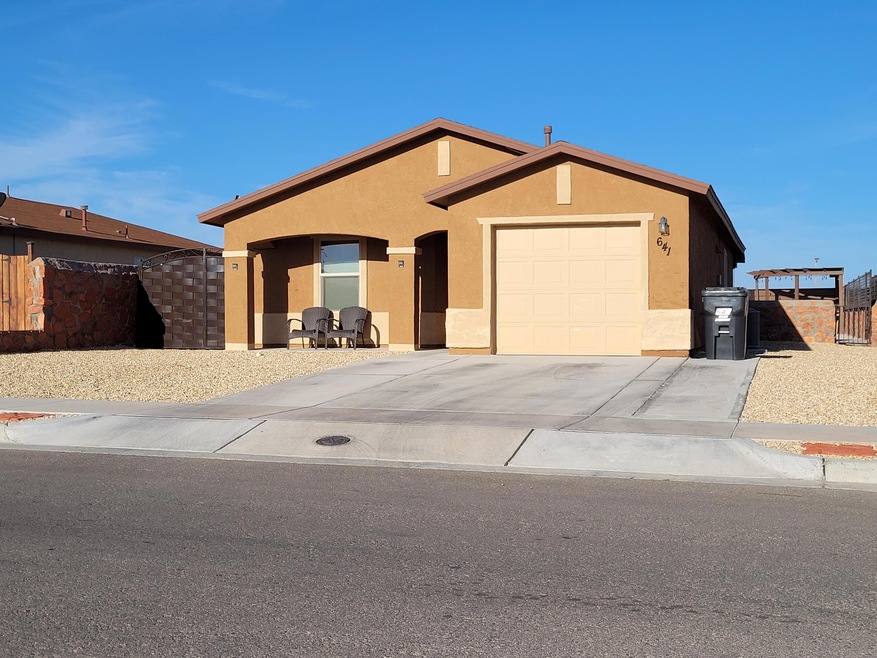 641 Nuevo Desierto Dr, Horizon City, TX 79928 - photo 1