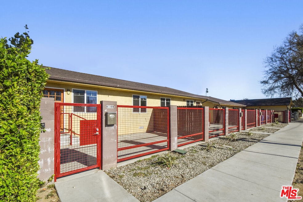 Sold $1,575,000 • Co-Listing Agent