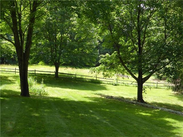 45 School St, Woodbury, CT 06798 - photo 1