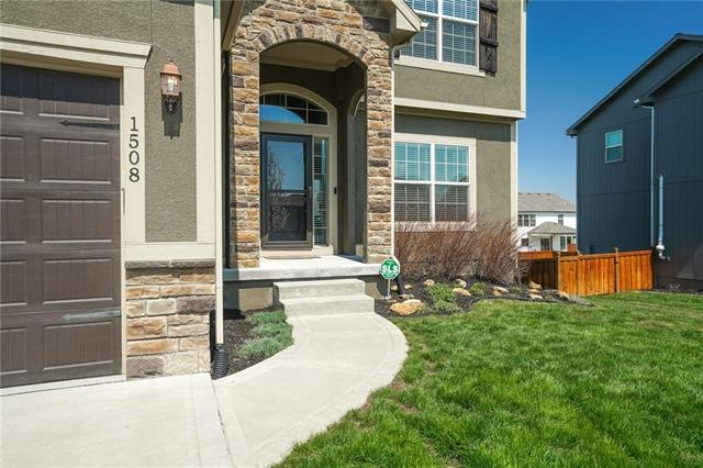 1508 SW 44th St, Lees Summit, MO 64082 - photo 1